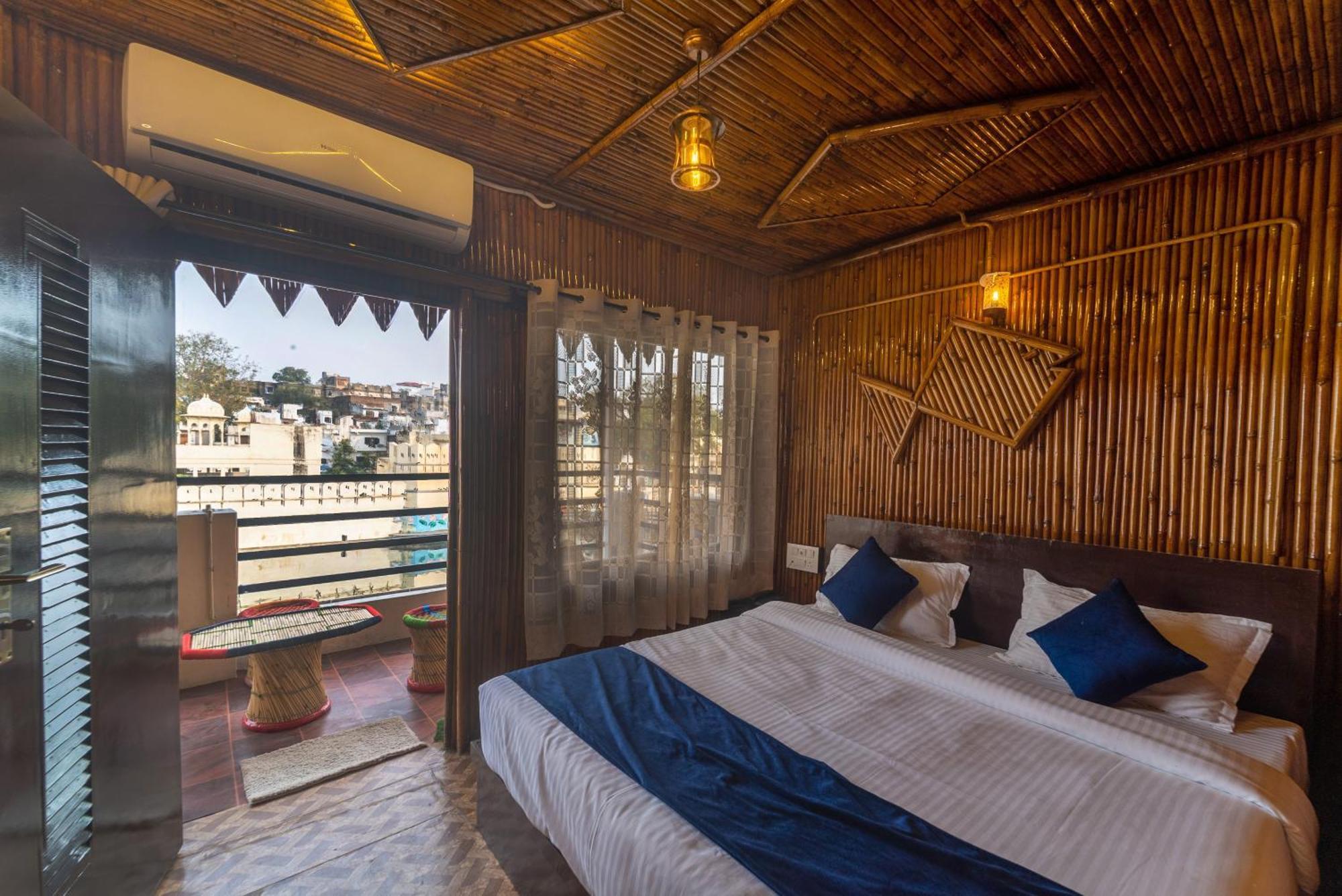 Venice View Hotel & Restaurant Udaipur Exterior photo