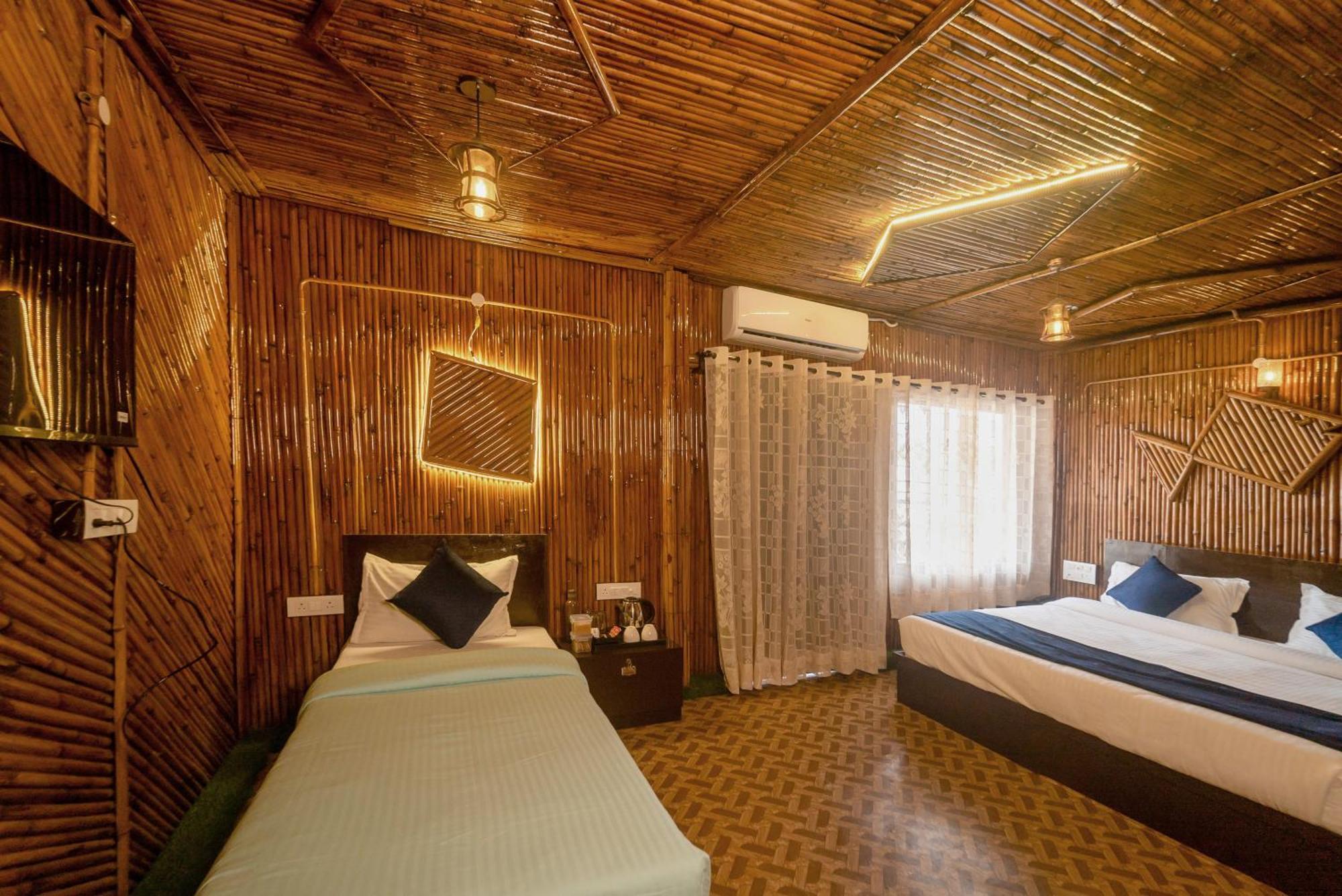 Venice View Hotel & Restaurant Udaipur Exterior photo